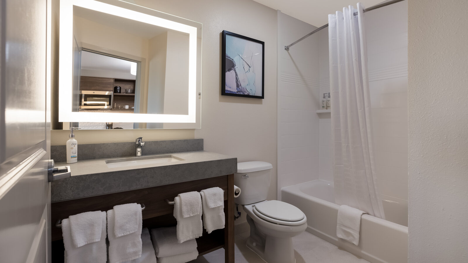 Double-bed studio suite with kitchen at Candlewood Suites Lafayette – River Ranch